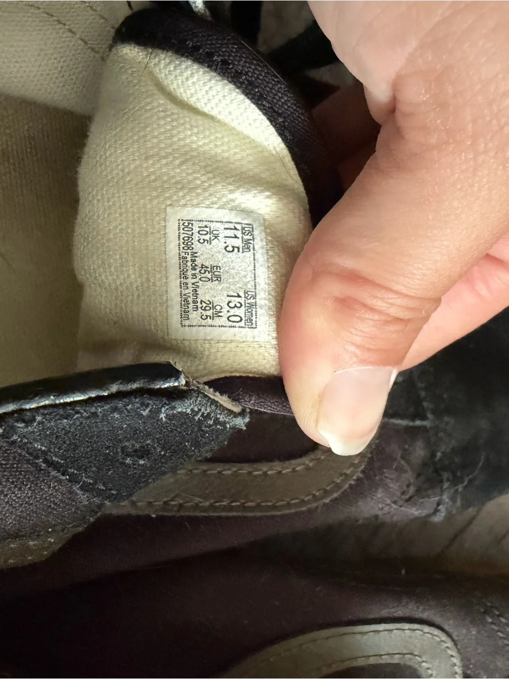 Vans Black Low-Top Sneakers with Gum Sole